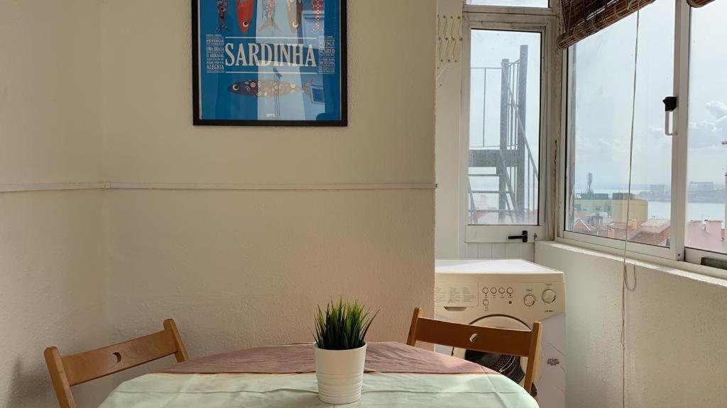 Quelhas Apartment Lissabon